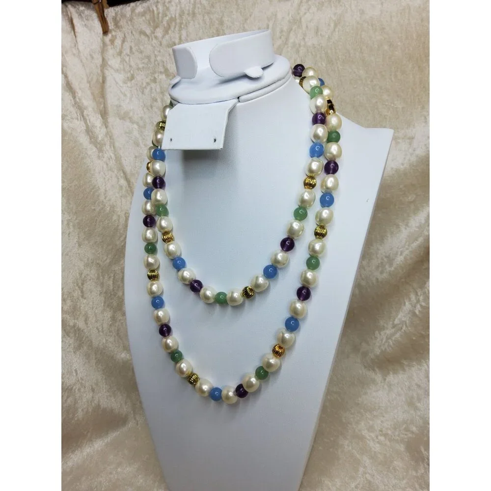 vintage beautifull gold accents multicolor beaded necklace